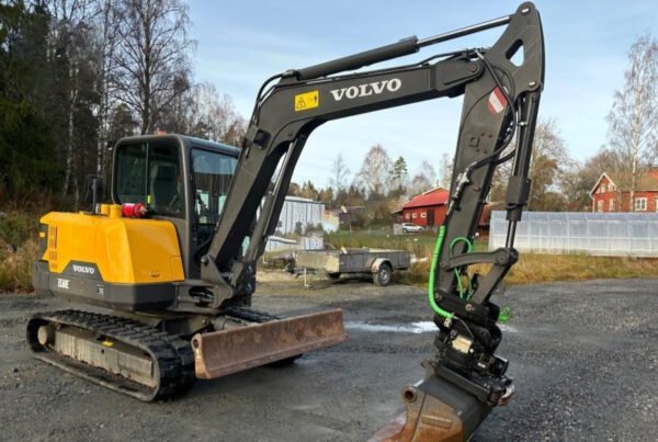 2021 - Volvo EC60E avec Tiltrotateur et Accessoires – Image 11