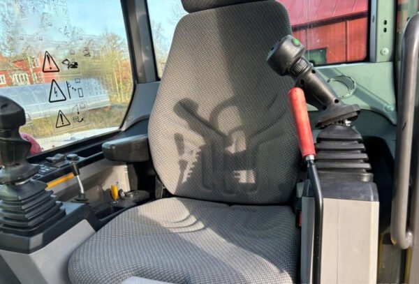 2021 - Volvo EC60E avec Tiltrotateur et Accessoires – Image 16