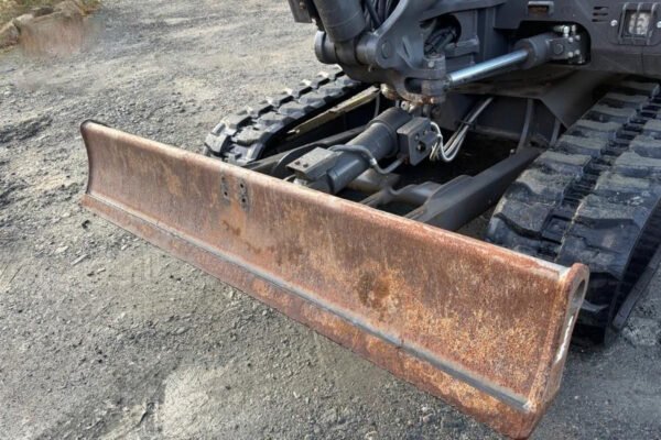 2021 - Volvo EC60E avec Tiltrotateur et Accessoires – Image 18