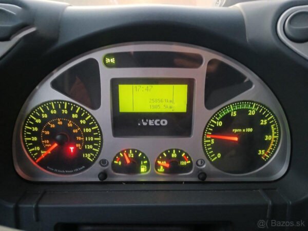 Camion Iveco EuroCargo 2005 avec Grue Hydraulique Fassi 80 – Image 4
