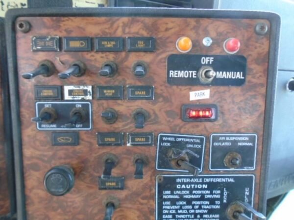 Camion Plateau Kenworth T800 (Année 2000) – Image 7