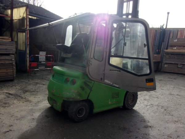 Chariot Élévateur Électrique CESAB BLITZ 300 – 3T – Image 15