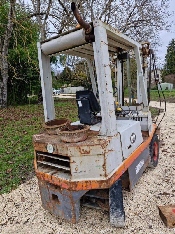 Chariot Élévateur OM FIAT 25C – 1996 – 2,5T – Image 4