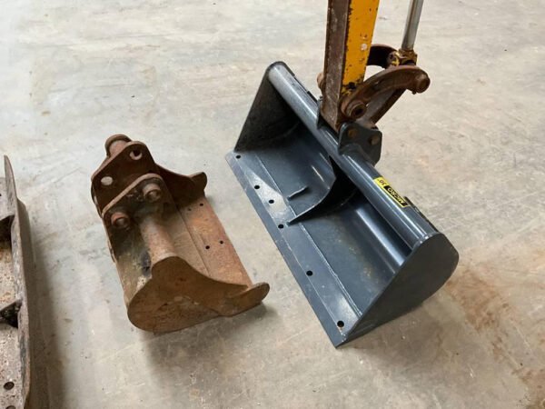 Mini-Pelle JCB 8008 – 2007 + 3 Godets – Image 8