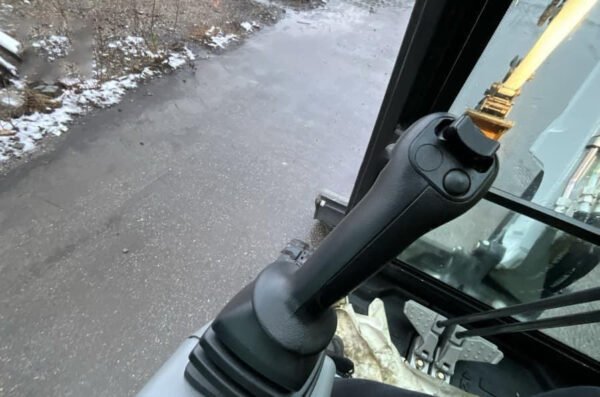 Mini-pelle Bobcat E26 (2023) + 3 Godets – Image 10