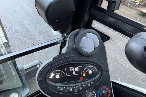 Mini-pelle Bobcat E26 (2023) + 3 Godets – Image 14