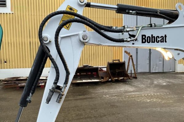 Mini-pelle Bobcat E26 (2023) + 3 Godets – Image 4