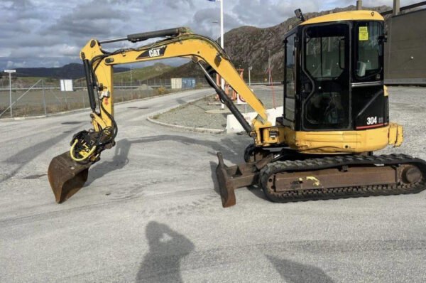 Mini-pelle Caterpillar 304 CR (2003) + Rototilt + 3 Godets – Image 9